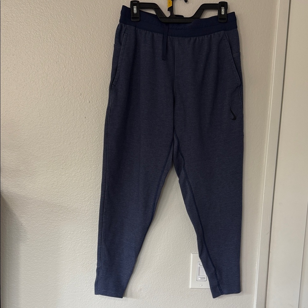 Nike Men's Navy Joggers